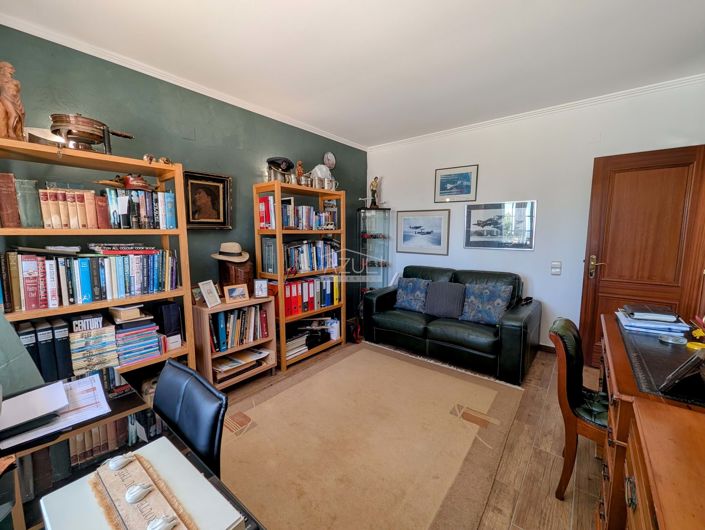 Image No.14-4 Bed Villa for sale