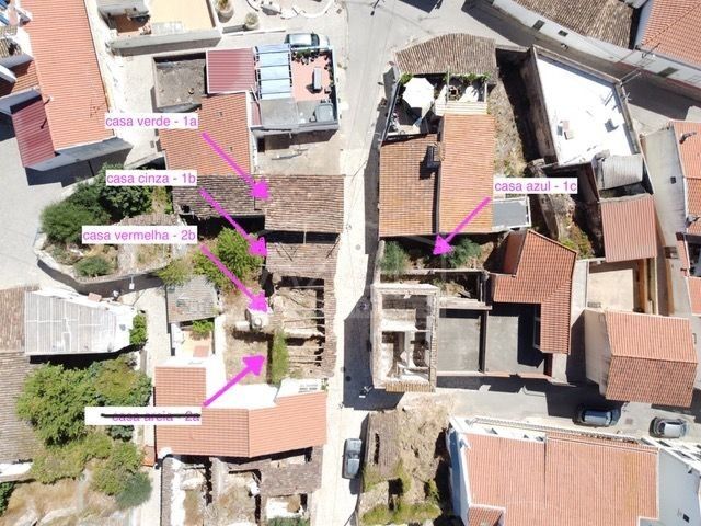 Image No.3-8 Bed Property for sale