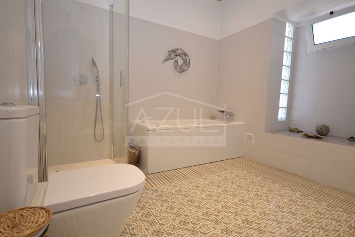 Image No.33-2 Bed Villa for sale