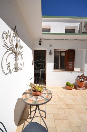 Image No.35-2 Bed Villa for sale