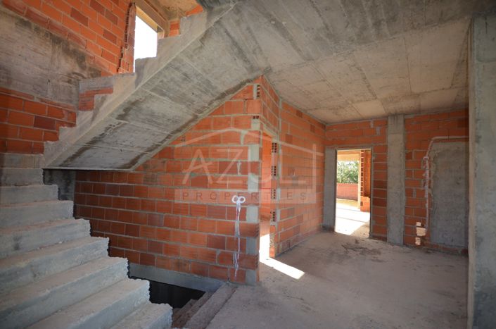 Image No.20-4 Bed Plot for sale