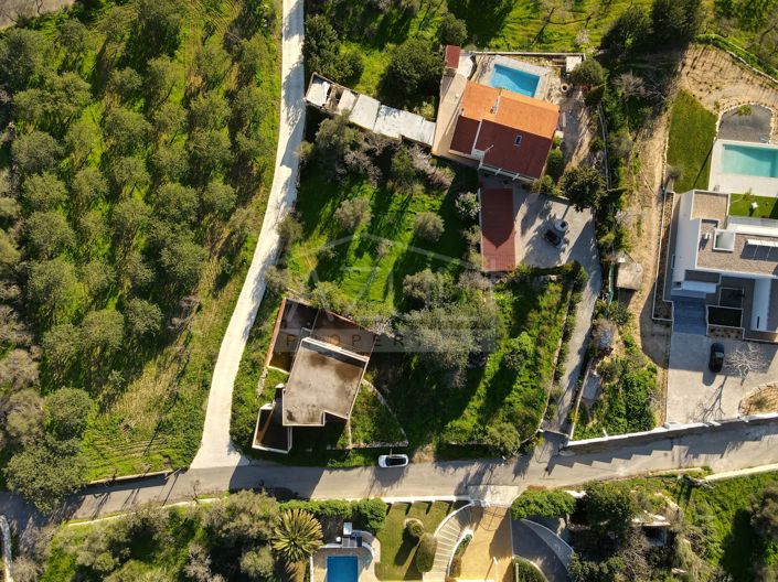 Image No.42-4 Bed Plot for sale