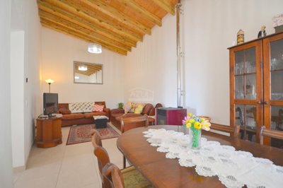 2425-360273-1254606e3c95c5e5ce938638595c7f664