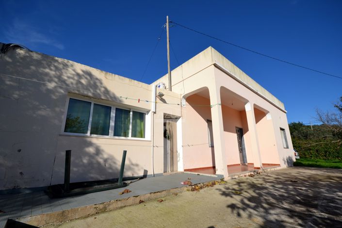 Image No.2-4 Bed Villa for sale