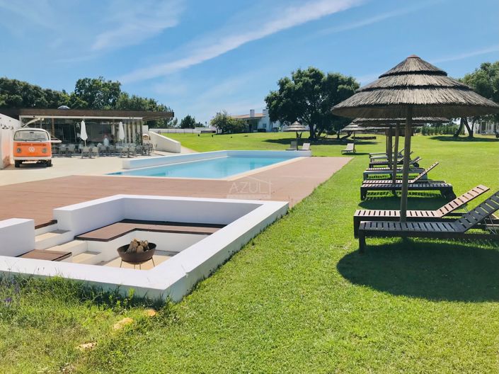 Image No.3-31 Bed Villa for sale