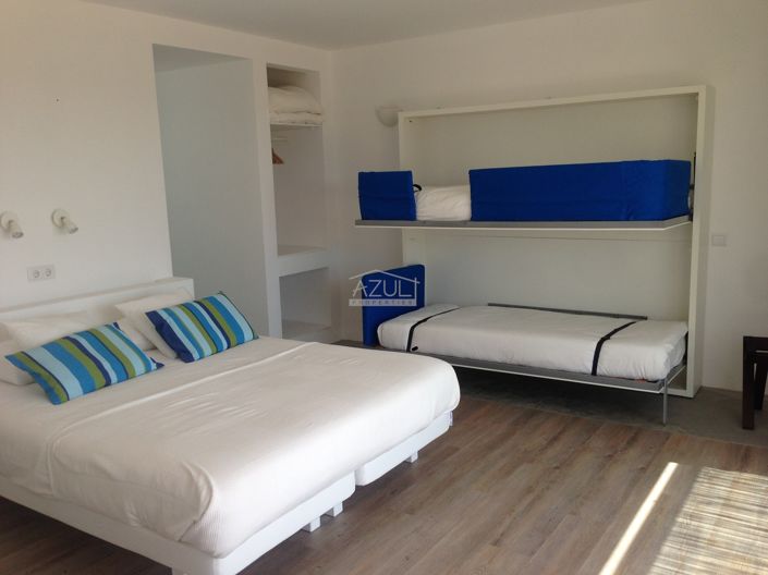 Image No.47-31 Bed Villa for sale