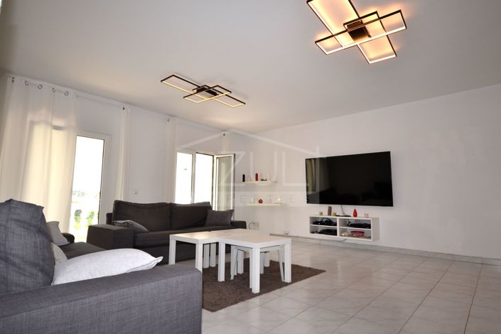 Image No.7-4 Bed Villa for sale
