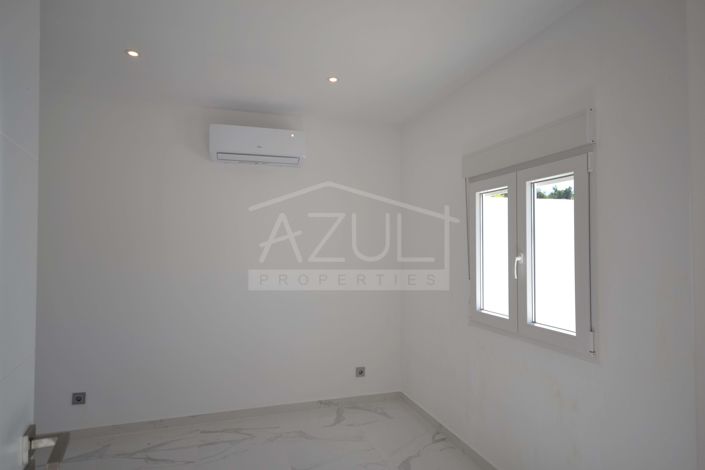 Image No.12-3 Bed Villa for sale