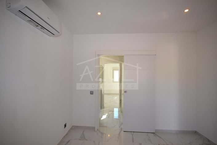 Image No.15-3 Bed Villa for sale