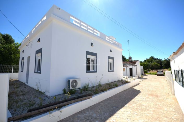 Image No.2-3 Bed Villa for sale
