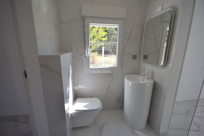 Image No.20-3 Bed Villa for sale