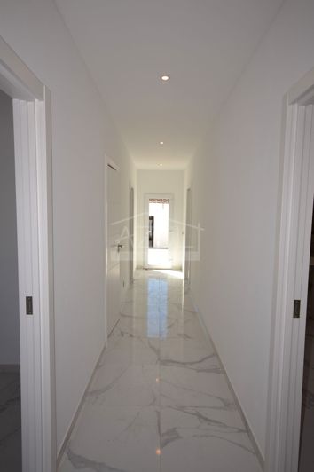 Image No.21-3 Bed Villa for sale
