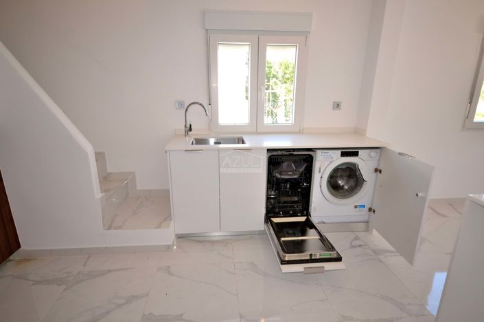 Image No.8-3 Bed Villa for sale