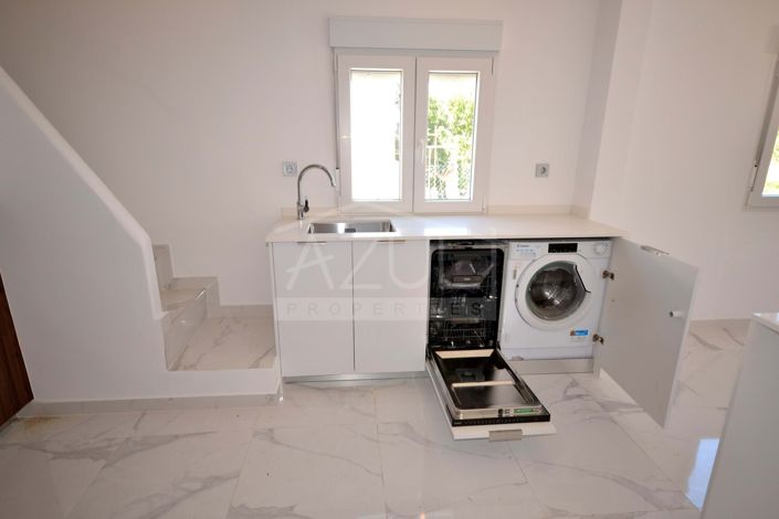 Image No.8-3 Bed Villa for sale