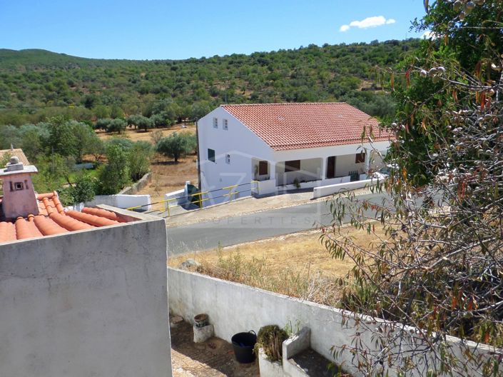 Image No.18-2 Bed Townhouse for sale