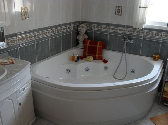 Image No.18-3 Bed Villa for sale