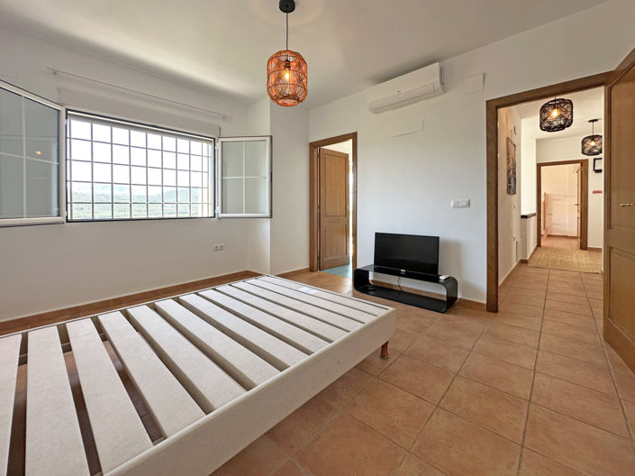 Image No.21-3 Bed Villa for sale