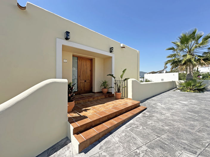 Image No.3-3 Bed Villa for sale