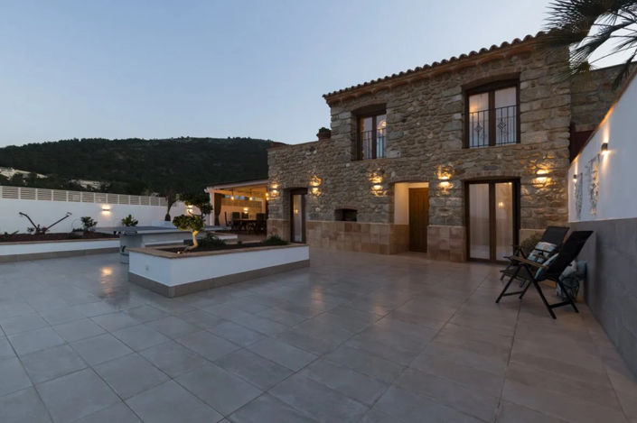 Image No.37-10 Bed Property for sale