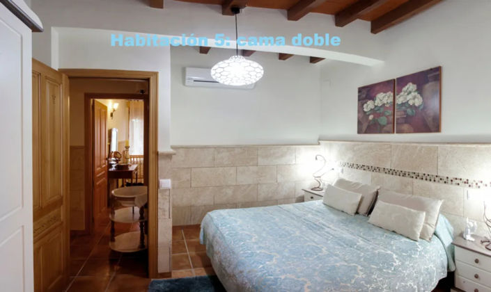 Image No.9-10 Bed Property for sale