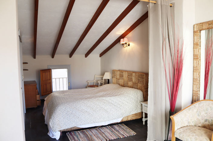 Image No.17-3 Bed Townhouse for sale