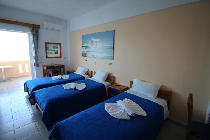 Image No.4-Un hôtel de 14 chambres à vendre à Kalyves