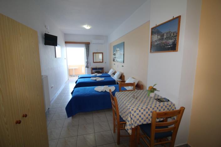 Image No.6-Un hôtel de 14 chambres à vendre à Kalyves