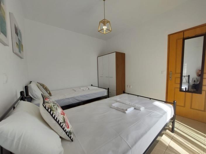 Image No.21-3 Bed Apartment for sale