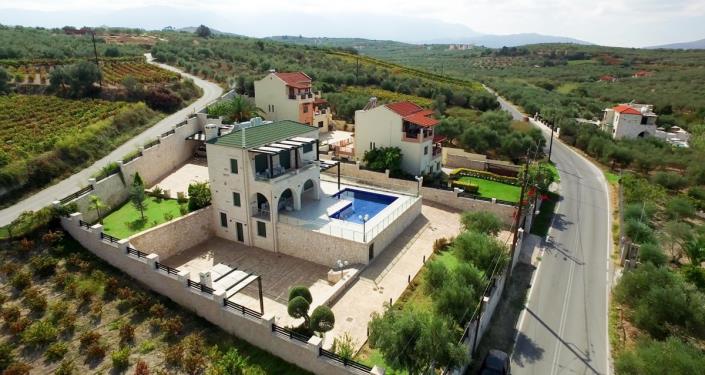 Image No.2-Villa de 4 chambres à vendre à Almyrida