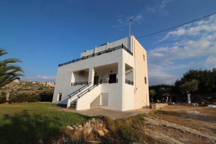 Image No.3-Villa de 4 chambres à vendre à Plaka