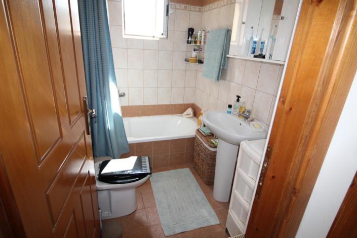 Image No.40-2 Bed Villa for sale