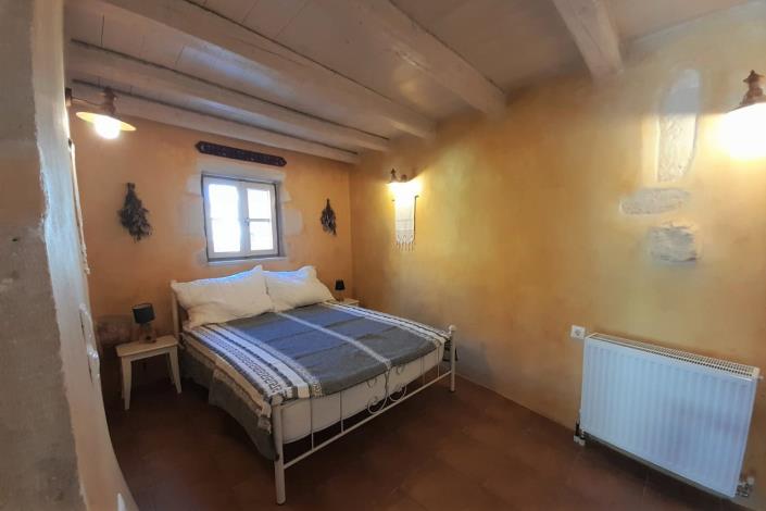 Image No.11-2 Bed Village House for sale