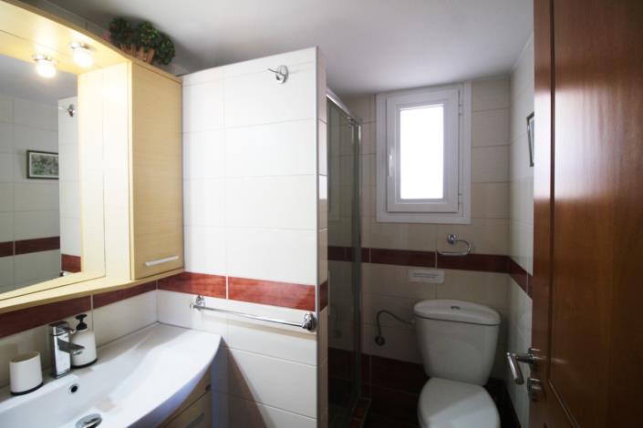 Image No.9-Appartement de 2 chambres à vendre à Kambia