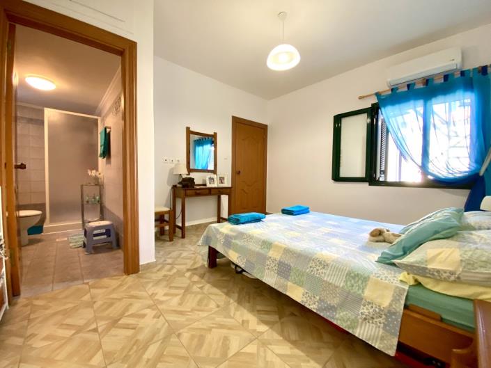 Image No.5-1 Bed House for sale