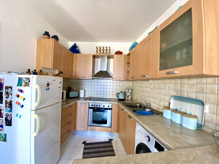 Image No.10-1 Bed House for sale