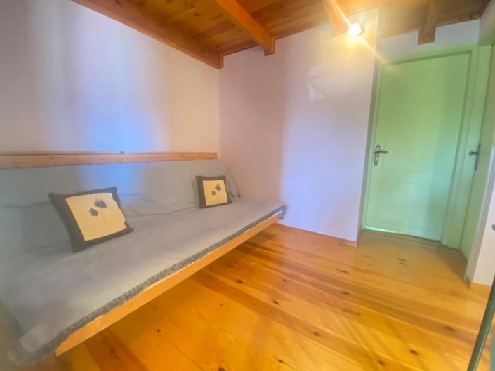 Image No.12-4 Bed House for sale