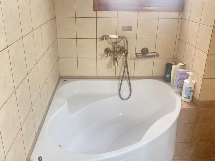 Image No.38-4 Bed House for sale