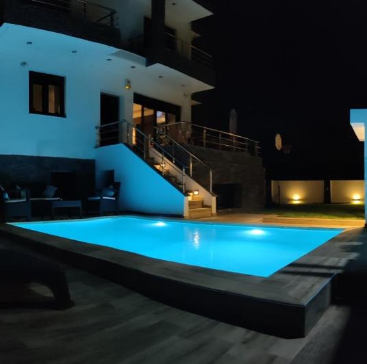 Image No.29-4 Bed Villa / Detached for sale