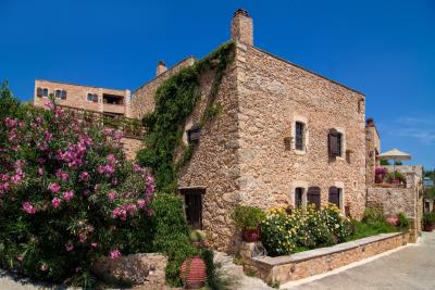 GREECE-HOTEL-FOR-SALE-IN-APOKORONAS3006-medium