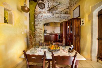 GREECE-HOTEL-FOR-SALE-IN-APOKORONAS4102-medium