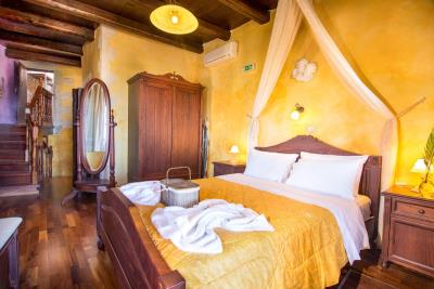 GREECE-HOTEL-FOR-SALE-IN-APOKORONAS5203-medium
