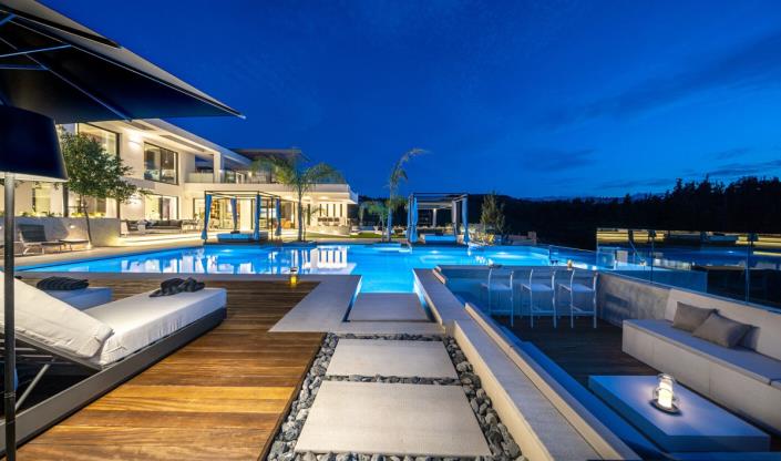 Image No.3-5 Bed Villa for sale