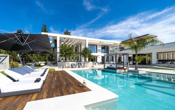 Image No.2-5 Bed Villa for sale