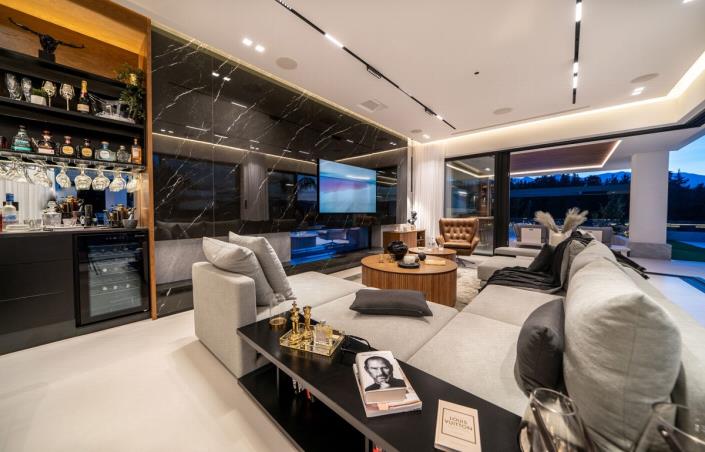 Image No.33-5 Bed Villa for sale