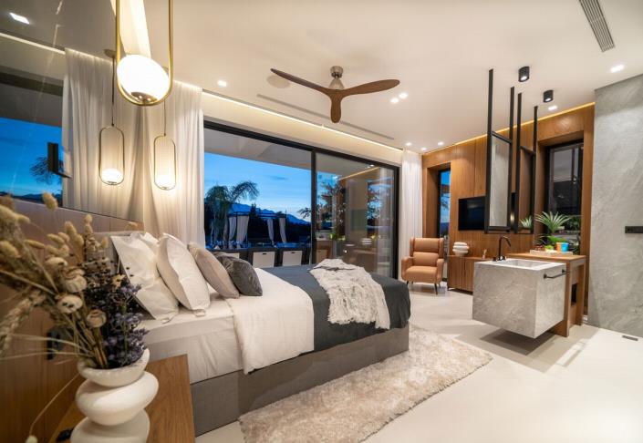 Image No.34-5 Bed Villa for sale