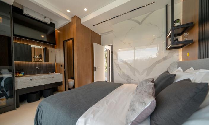 Image No.51-5 Bed Villa for sale