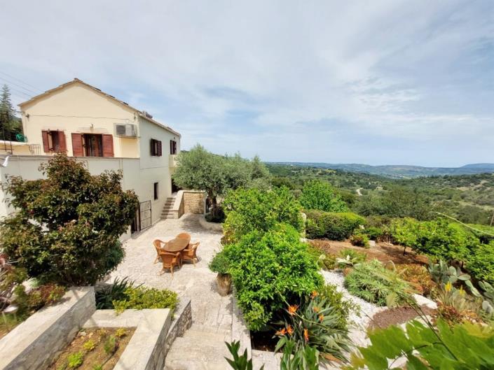 Image No.56-4 Bed Villa for sale