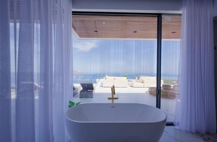 Image No.5-4 Bed Villa / Detached for sale