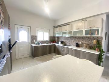 GREECE-APARTMENT-FOR-SALE-IN-CHANIA-GREECE-1ST-FLOOR-APT-FOR-SALE-IN-CHANIA-image00040