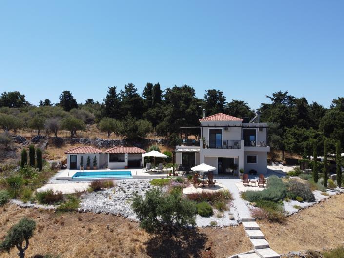 Image No.1-2 Bed Villa / Detached for sale